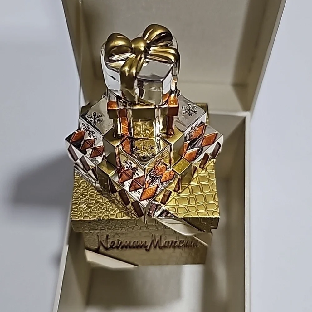 NEW Vintage Neiman Marcus Gift Box Wine Bottle Stopper - Never Used